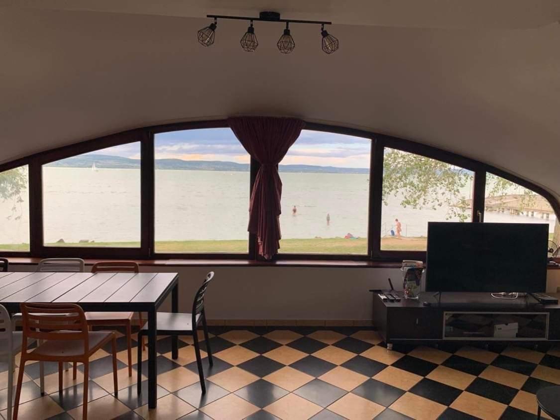 Szines Panorama Apartman Балатонлелле Экстерьер фото
